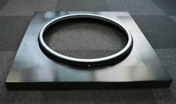 香港正能量專(zhuān)為海島而設(shè)的鈦合防雨裝置